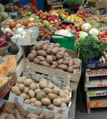 Запоріжців попередили про небезпечний продукт на стихійних ринках: що варто знати