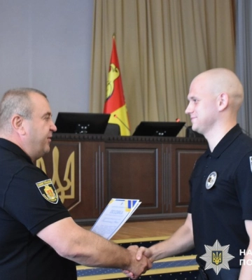 Слідчі поліції Кіровоградщини отримали заохочення за сумлінну службу (ФОТО)