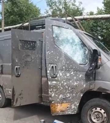В Покровске дрон РФ ударил по эвакуационному авто с тяжелоранеными  – видео