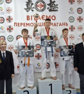 Миколаївські спортсмени здобули понад 20 нагород Абсолютного чемпіонату України та Всеукраїнського турніру з кіокушин карате