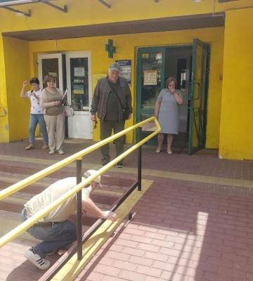 Аптеки у Вараші не пройшли перевірку на безбар’єрність