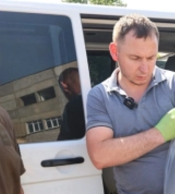 Викрав особисті речі з військового авто: у Миколаєві поліцейські затримали чоловіка за підозрою у вчиненні крадіжки