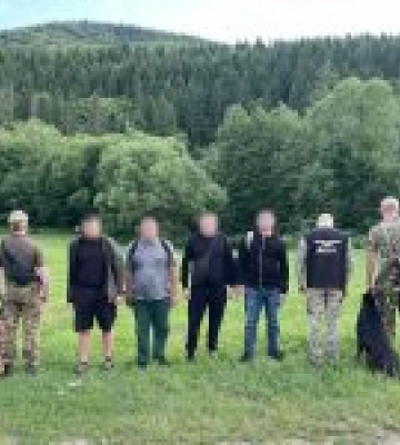 На Буковині затримали чотирьох порушників кордону