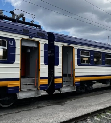 Через аварію на Рівненщині затримується поїзд Львів – Харків