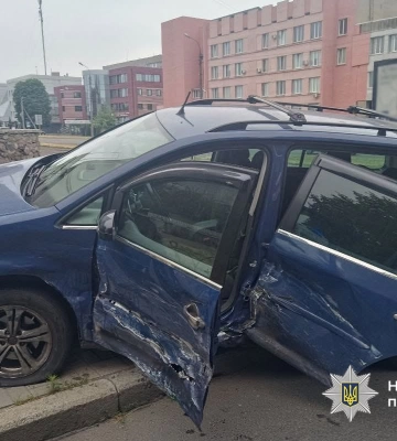У Черкасах внаслідок ДТП постраждали дві жінки, одна з яких потрапила до лікарні. ФОТО