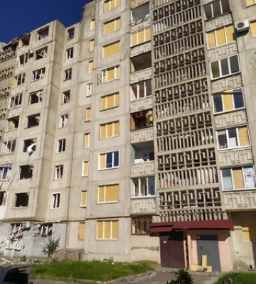 «Якась Чорнобильська зона»: річниця обстрілу будинку на Озерецькій у Луцьку (відео)