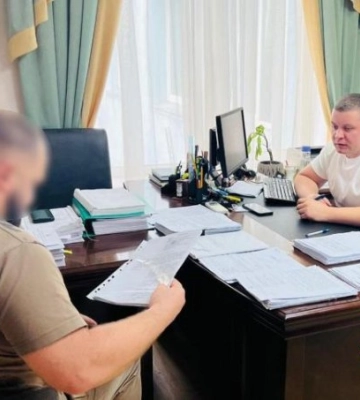 Чиновники виконавчої служби Києва незаконно зняли арешт з майна боржника