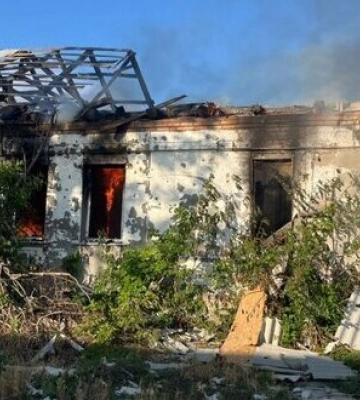 Обстріли Дніпропетровщини: пошкоджено підприємство, ЛЕП та будинки. ФОТОрепортаж