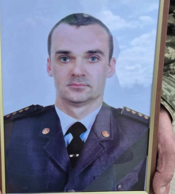 У Лебедині попрощалися із захисником Станіславом Потапенком