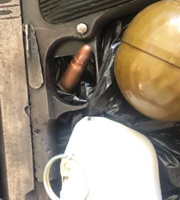 Затримано військовослужбовця, який намагався продати крадену зброю на понад 1,7 млн грн, - ДБР. ФОТО