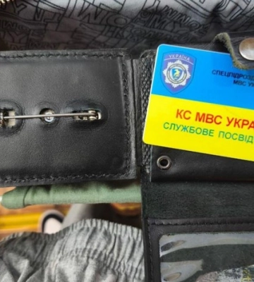 На офіційних бланках і з голограмами: родину з Дніпра затримали за виготовлення підроблених документів
