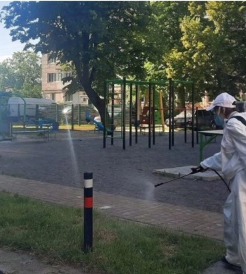 Завтра у Шевченківському районі Львова радять не відвідувати дитячі майданчики