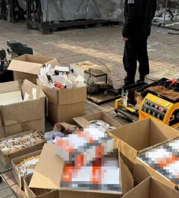 Житель Харкова разом з двома знайомими облаштували підпільний цех з виробництва цигарок — поліція