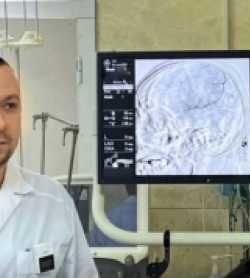 В міській клінічній лікарні №10 в Одесі провели унікальну операцію та зберегли життя пацієнтки з інсультом
