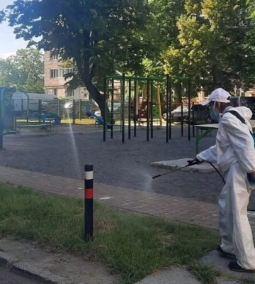 У Львові завтра оброблять дитячі майданчики від кліщів: адреси
