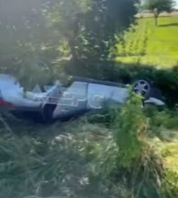 Біля Луцька зіткнулися дві автівки: одна злетіла у кювет. Відео