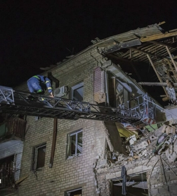 Оккупанты ударили по дому в Краматорску, под завалами могут быть люди