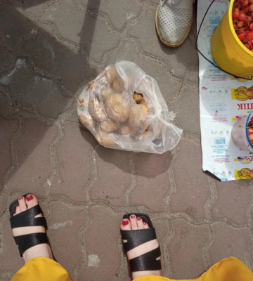 Скільки у Луцьку коштує полуниця на ринку