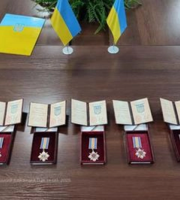 У Кременчуці передали державні нагороди родинам сімох загиблих військовослужбовців
