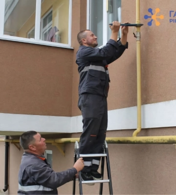 У Рівному працівники «Рівнекомсервіс» відновили сховище на Князя Романа