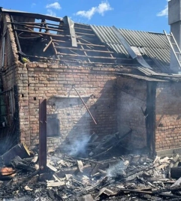 На Дніпропетровщині два райони зазнали атак рф: є загиблі, пошкоджено майно - ОВА