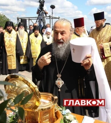 Онуфрій втратив паспорт. Держава готується до заборони УПЦ МП?