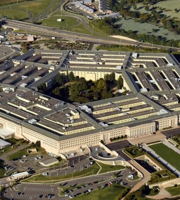 США зупиняють передачу зброї, нова пропаганда Орбана, НАТО тролить Лаврова: новини дня