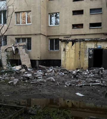 Одеса під атакою дронів: є влучання у багатоповерхівку
