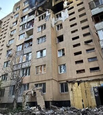 Ворог атакував Одесу ударними безпілотниками: пошкоджені жітлові будинки, є постраждалі. ВІДЕО+ФОТОрепортаж