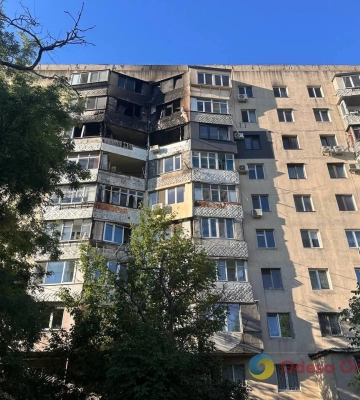 Нічний удар по Одесі: спалахнули масштабні пожежі, постраждали люди (фоторепортаж)
