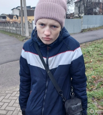Розшукують 19-річну дівчину з Рівненського району, яка пішла з дому