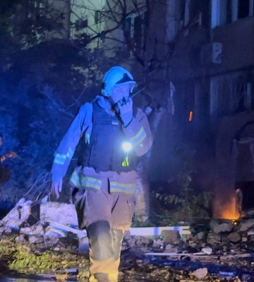 Ракета &quot;Іскандер&quot; влучила в район одного з причалів Одеського морського порту: двоє загиблих, шестеро поранених 