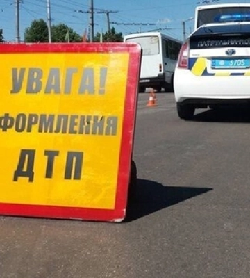 На Волині авто збило чоловіка: його госпіталізували