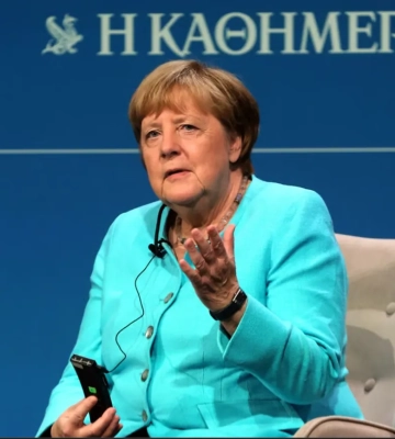 Меркель назвала Трампа шукачем уваги на презентації своїх мемуарів у Греції - Politico