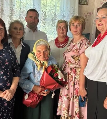 Матір-героїня з Волині відсвяткувала 90-річчя і мріє дочекатися сина з війни