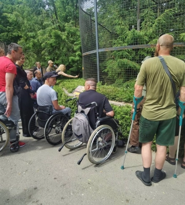 Воїни, які лікуються в медзакладах Рівного, завітали до зоопарку