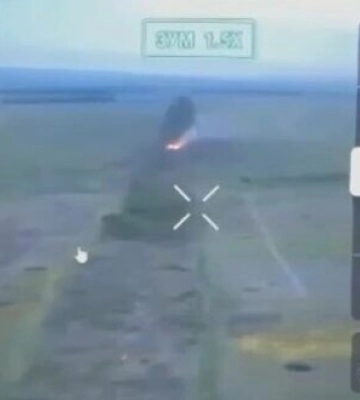 Украинские защитники ликвидировали двух российских военных, которые передвигались на мотоциклах. ВИДЕО