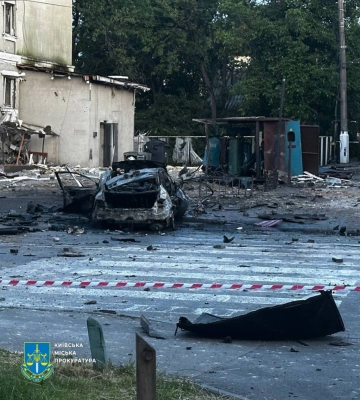 У шести районах Києва впали уламки російських безпілотників