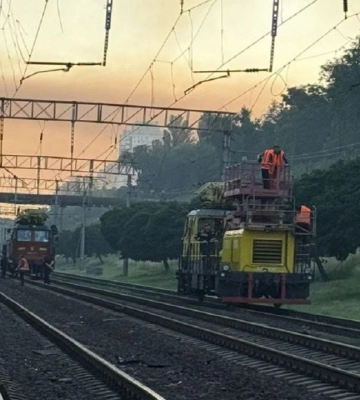 Затримка поїздів Укрзалізниці після обстрілу Житомирщини: про які рейси йдеться