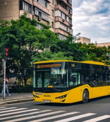 Рух столичних автобусів №9 та №69 відновлено після нічної атаки