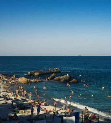 Куди поїхати на море в Україні: перелік відкритих пляжів в Одесі та області