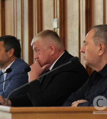 Сесія Кіровоградської обласної ради в обличчях (ФОТО)