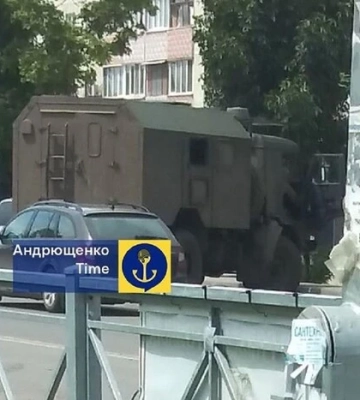 У Маріуполі зросла активність військових переміщень окупантів (фото і відео)