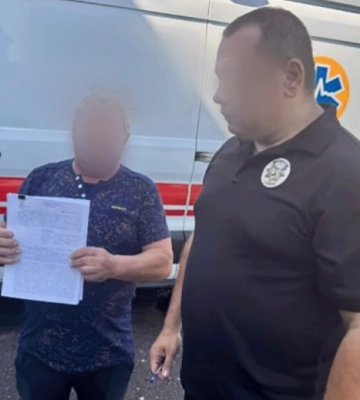 Вигадували виїзди на окуповану територію - на Запоріжжі працівники підстанції швидкої допомоги розкрадали пальне
