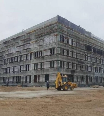 Оккупанты объяснили, где возьмут врачей для новой детской больницы в Мелитополе