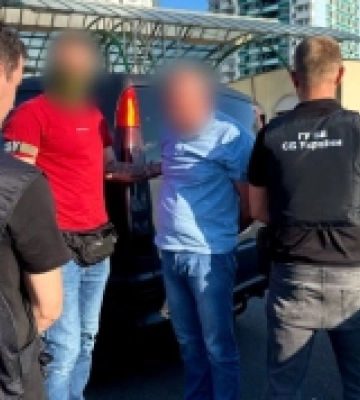«Відстрочка» за 11 тисяч доларів: в Одесі затримали двох містян за підозрою у зловживанні впливом