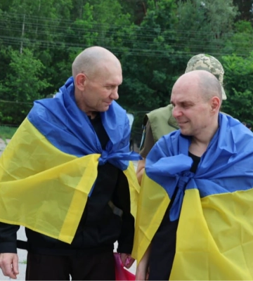 З полону додому повернулися захисники Маріуполя, Харківщини та Херсонщини