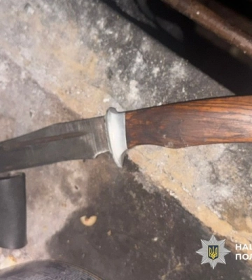 На Буковині судитимуть 40-річного чоловіка, який вдарив людину ножем у шию