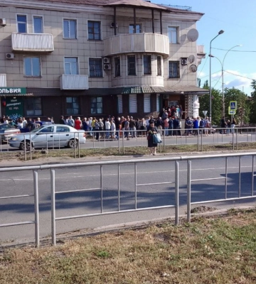 Біометрична зачистка: як окупаційна влада перевіряє кожного власника SIM-карти на Донбасі