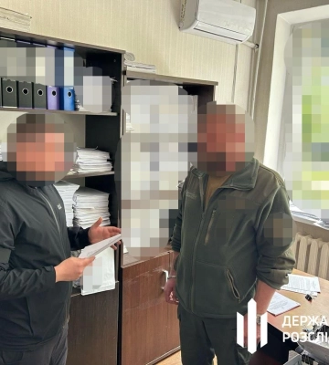 Cудитимуть командира батальйону, який незаконно виплатив підлеглій понад ₴1,7 млн